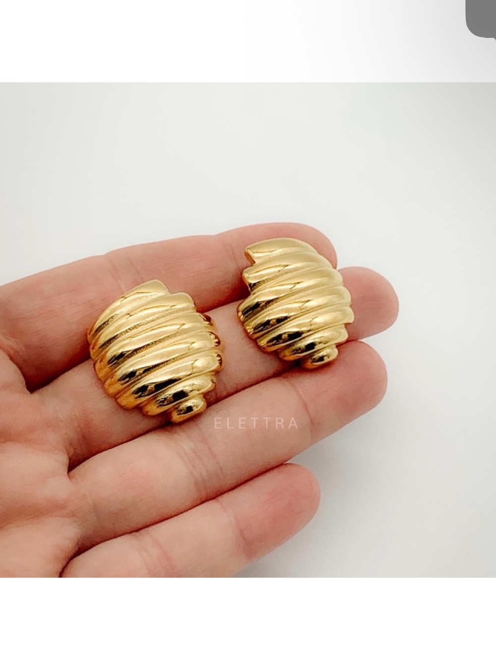 Gold Wave Earrings - Women's Jewelry